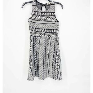 Ginger‎ G Women's Black White Fit & Flare Dress Size Small Aztec Bohemian